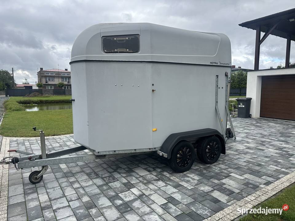 Przyczepa do przewozu 2 koni kat B dmc 1300 2 Mokra