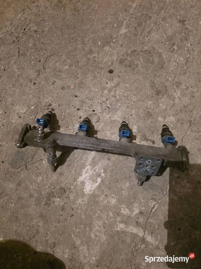 Listwa wtryskowa c20xe mot 28 wtryski Opel Astra