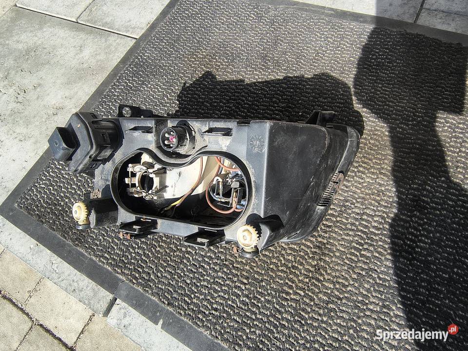 lewy reflektor przedni do Audi A3 8L Pozostałe Rzeszów