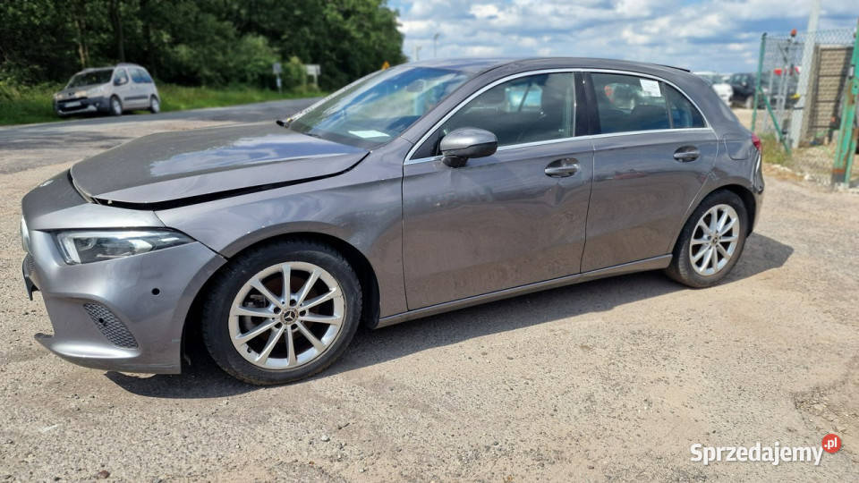 Mercedes A 180 A klasa automat 50 W177 2018 szary Pleszew
