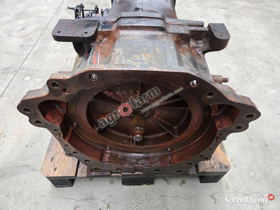 Skrzynia biegów Massey Ferguson 8210 8220 6485 Byków