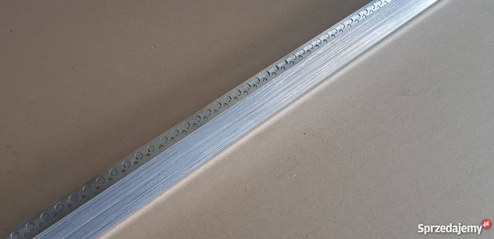 Półnarożnik aluminiowy perforowany 195x12 Radom