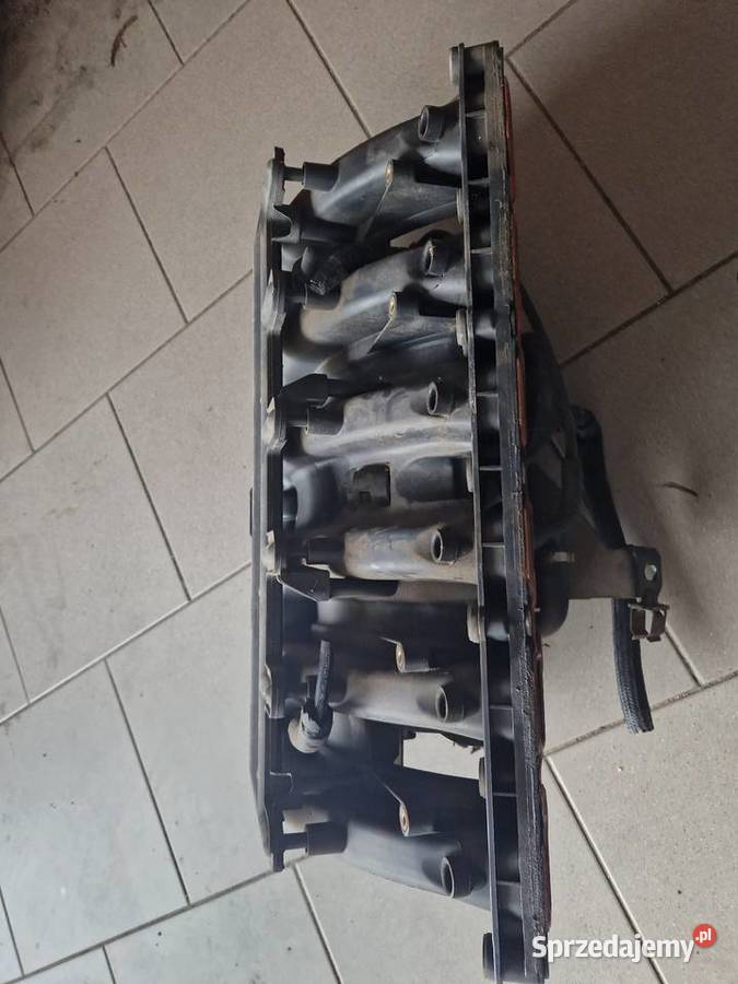 Kolektor ssący BMW E60 520i 525i 530i Osłonki sprzedam