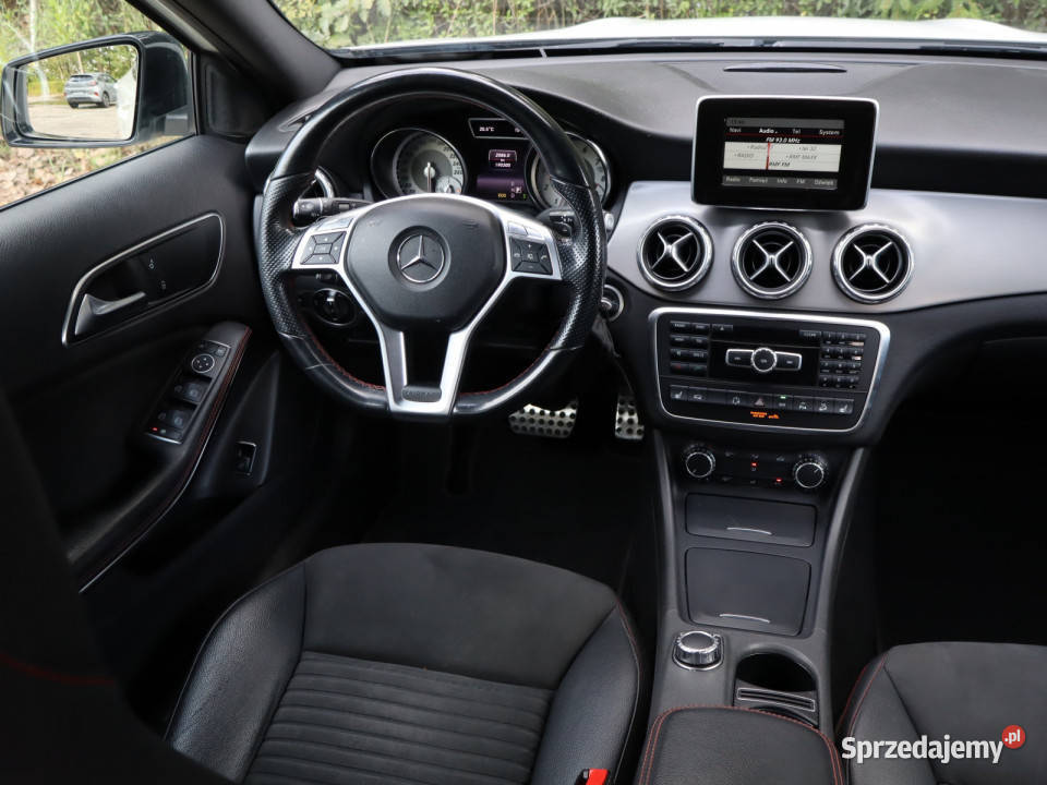 Mercedes GLA GLA 250 4MATIC łopatki zmiany biegów Katowice