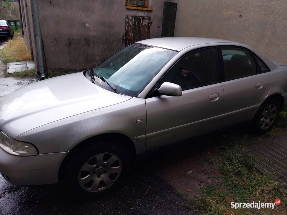 Sprzedam audi a4 b5 z lpg 1600cm3 Motoryzacja Bełchatów