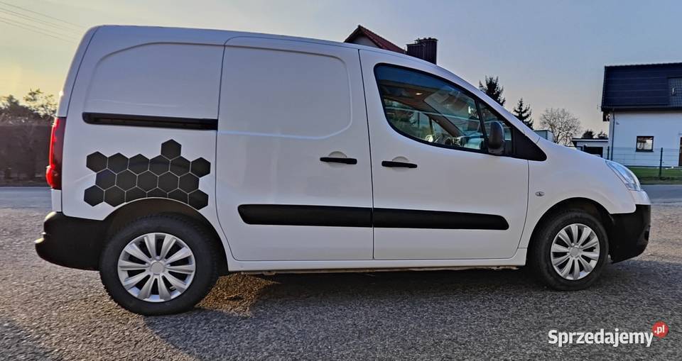 Citroen Berlingo 16 90 rejestracja 2015 salon Chludowo sprzedam