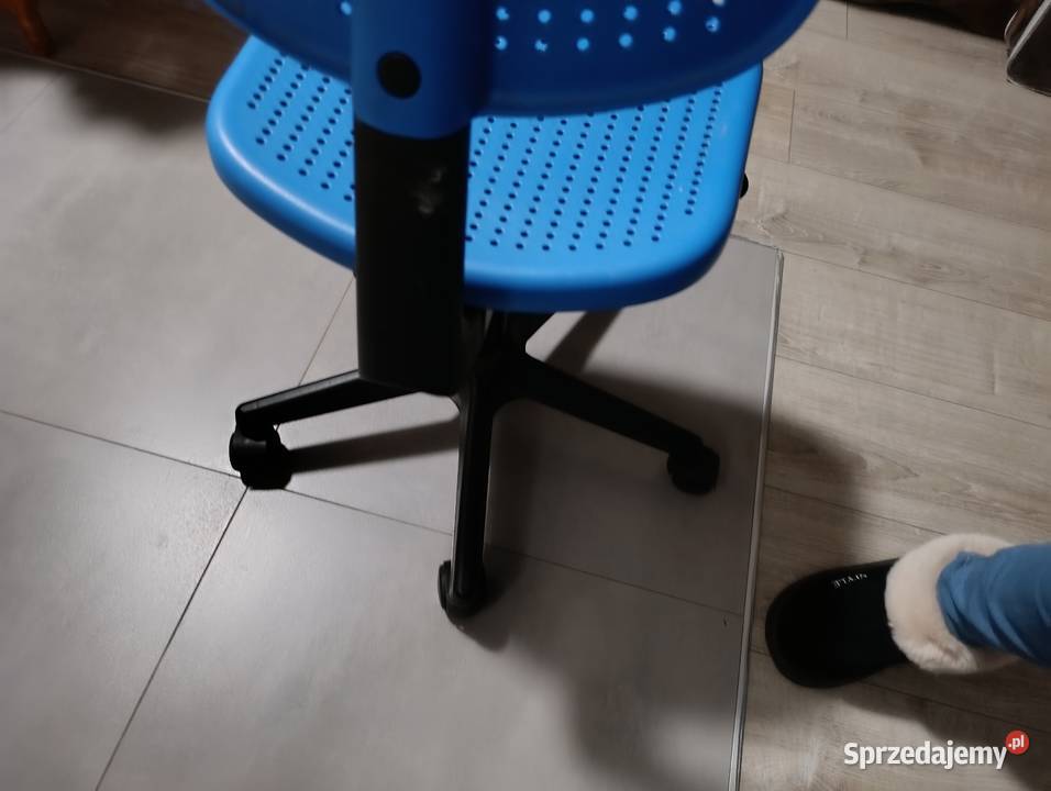 krzesło obrotowe niebieskie dziecięce