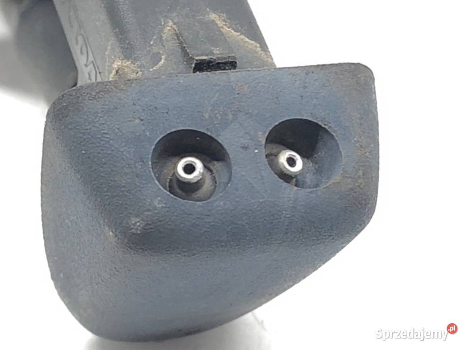 DYSZE SPRYSKIWACZY Z MASKI VOLVO V70 III 0716