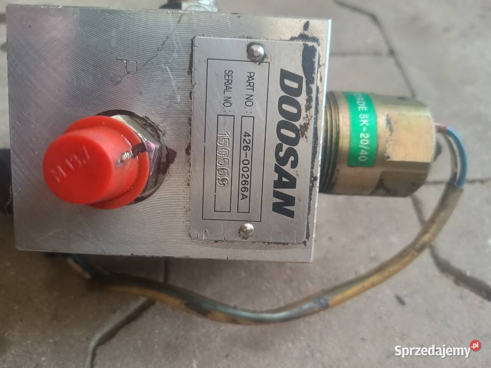 Zawór hydrauliczny Doosan DX 140 W 42600266A
