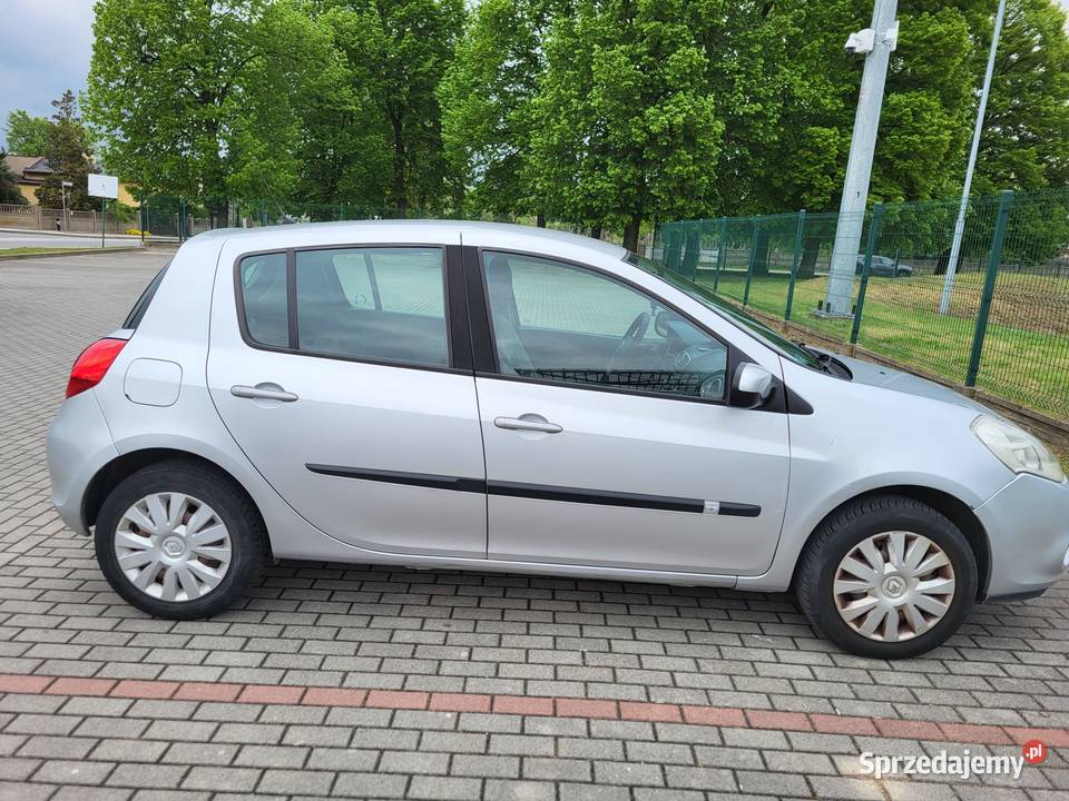 Renault Clio 12 benzyna 75 niski przebieg nieuszkodzony łódzkie Warta