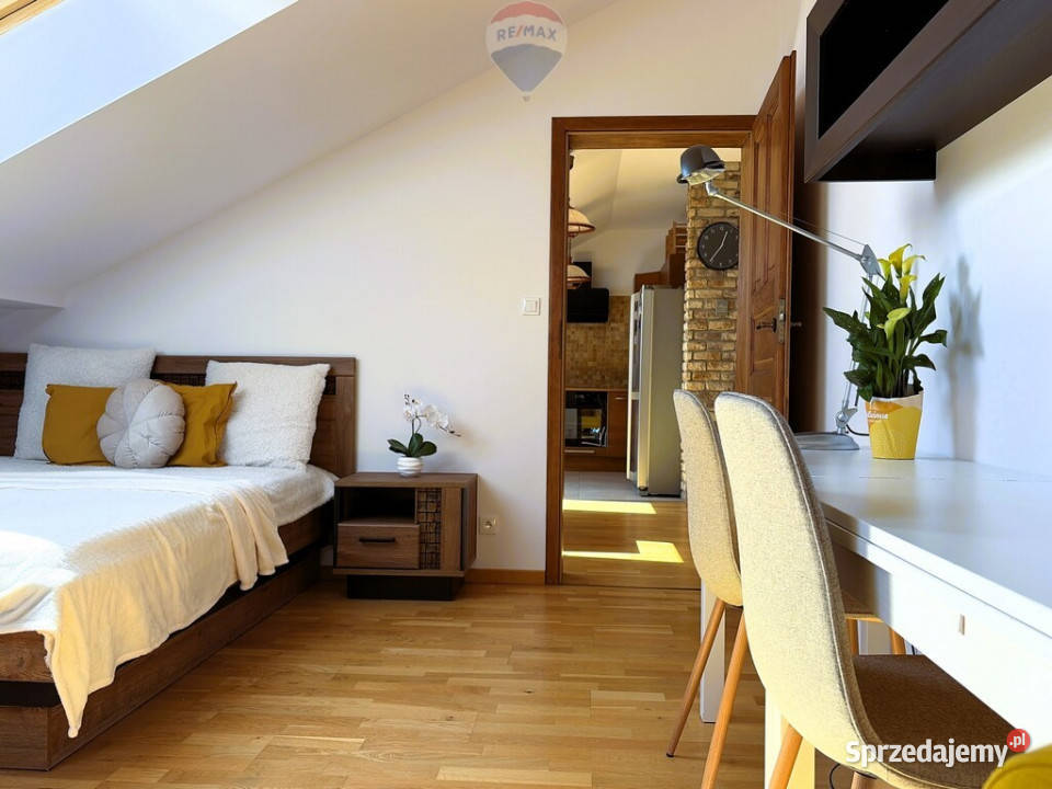 2 pokoje parking i czynsz w sprzedam