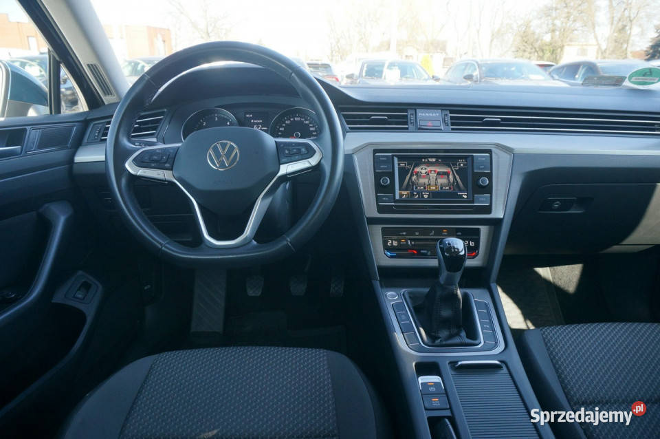 Volkswagen Passat Variant 20 TDI150 Evo Essence lakier metallic Poznań sprzedam