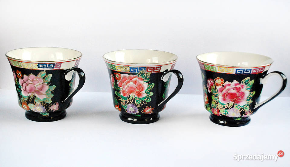 Filiżanki z porcelany 3 sztuki czasy PRLu