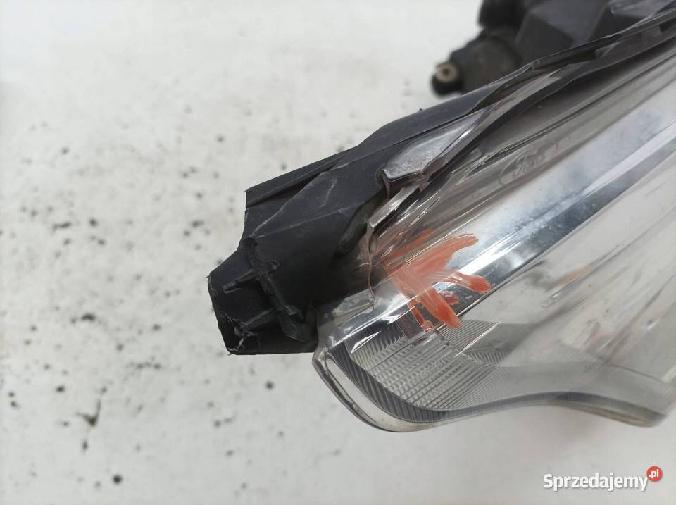 LAMPA PRZÓD PRAWA SOCZEWKA H7 BK2113D152BH Ford