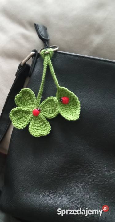Koniczynka wykonana na szydełku brelok Łask