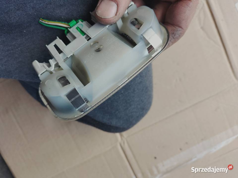 LAMPKA WNĘTRZA PODSUFITKI KABINY CITROEN XSARA osobowe Kamień-Kolonia