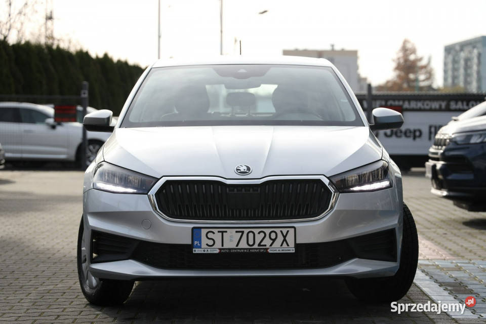 koda Fabia 10 MPI krajowy faktura VAT IV 2021 benzyna Tychy