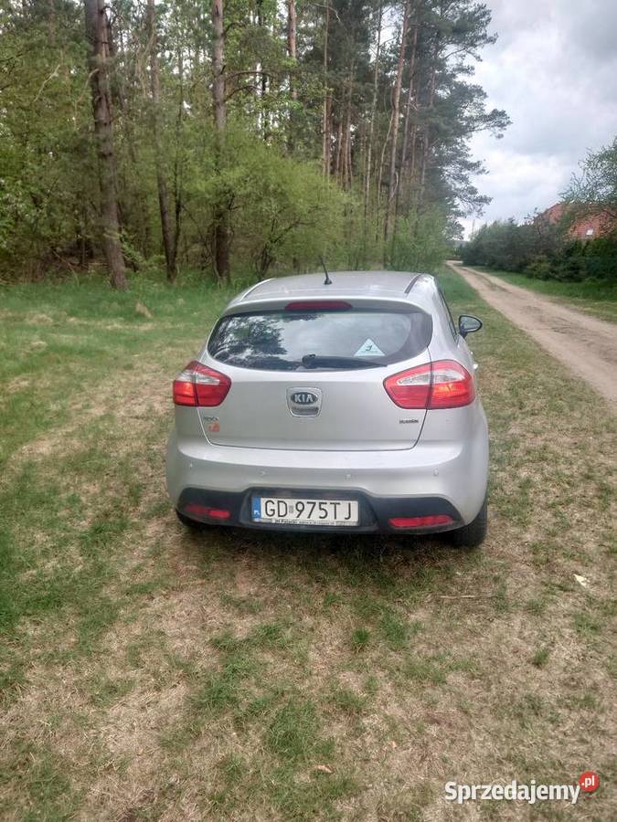 Kia Rio bezwypadkowy ekonomiczny