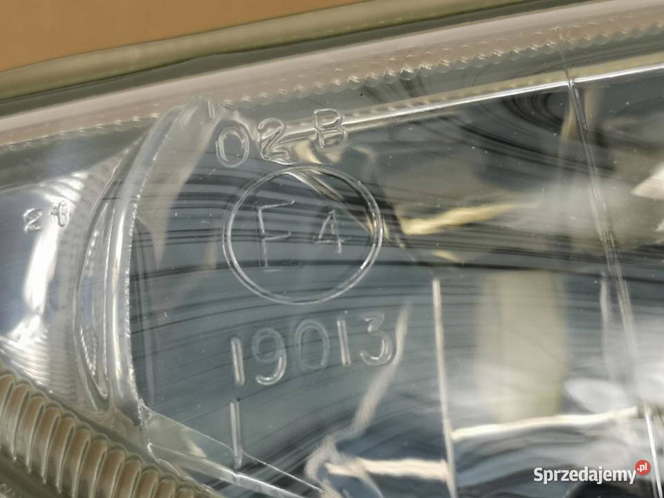 LAMPA HALOGEN PRAWY FORD FOCUS 19982004 NOWY osobowe lubelskie