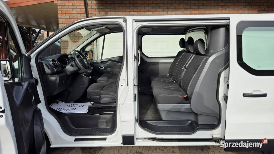 Renault Trafic 20 dci 120 6 OSÓB L2H1I WŁSalon Rok produkcji 2021 Renault Aleksandrów Łódzki sprzedam