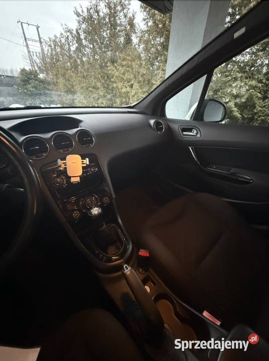 Samochód Peugeot 308 benzyna 308