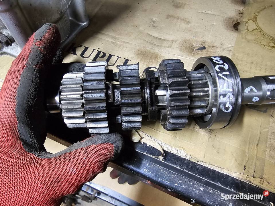 Suzuki gsf 1200 skrzynia biegów wałek wałki tryb