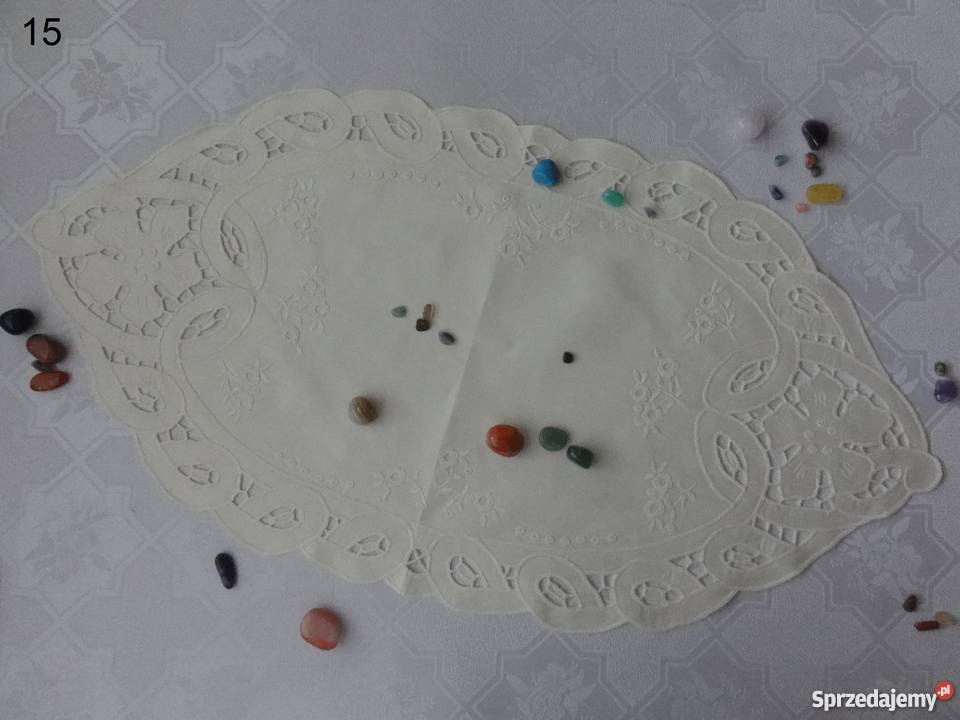 Serwetki kolorowe ecru wyszywane haft Richelieu Lublin