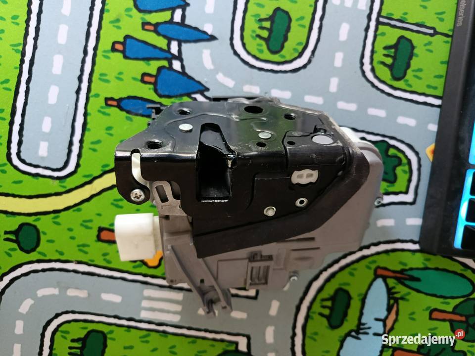Zamek kierowcy Passat B6 sprzedam