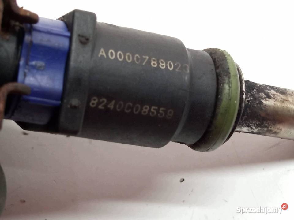 WTRYSKIWACZ A0000789023 15 B MercedesBenz Bklasa