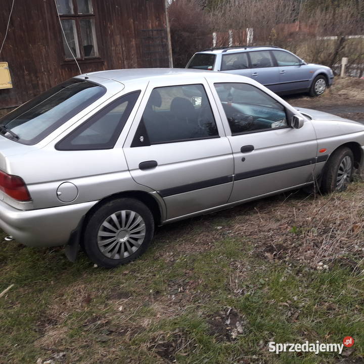 Ford escort 16 ubezpieczenie do 012021 okazja wspomaganie kierownicy