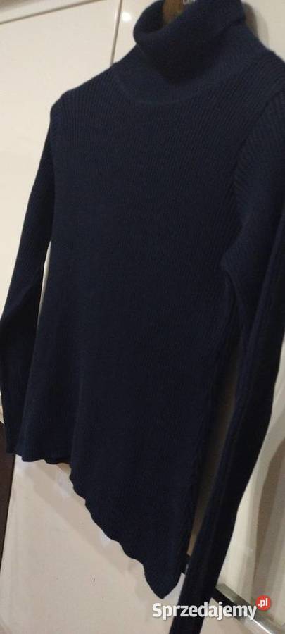 Golf w kolorze czarnym w prążki Lublin