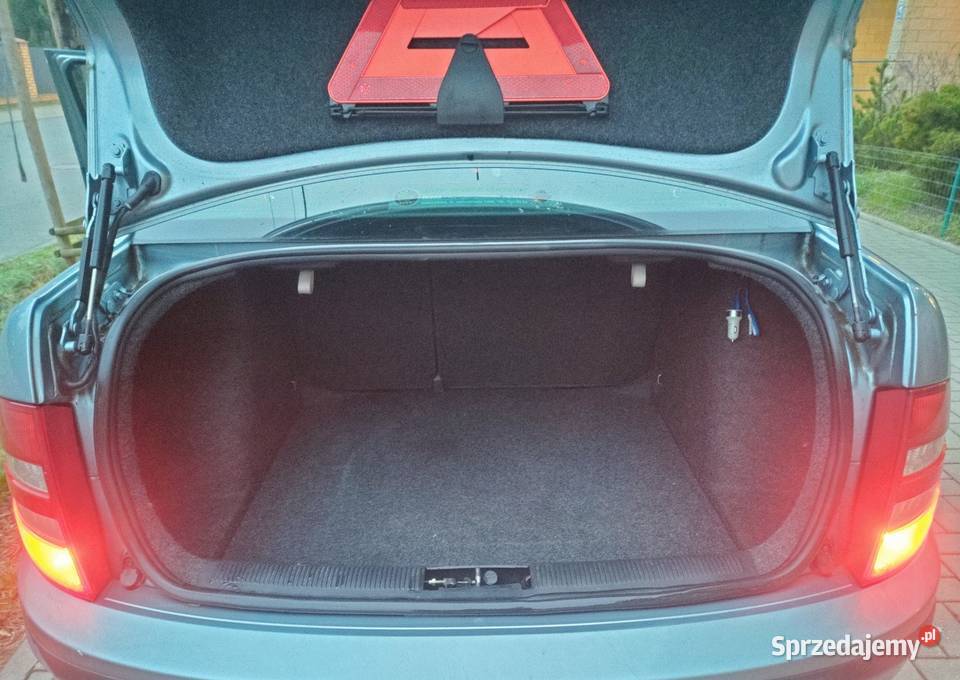 Skoda Fabia polski salon bezwypadkowa super stan Warszawa