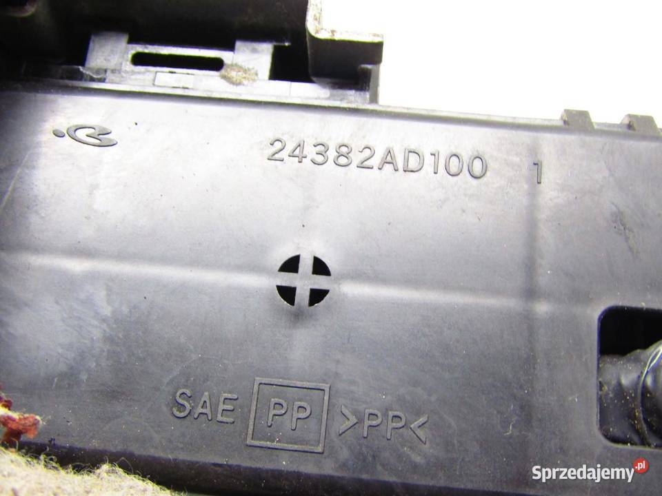 PUSZKA SKRZYNKA BEZPIECZNIKÓW 12 DIGT NISSAN osobowe