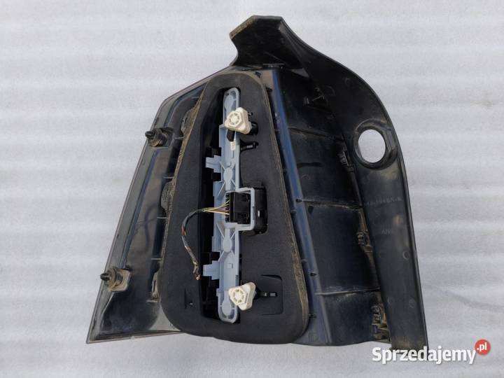 Lampa Prawy Tył Tylna Prawa Opel Zafira B Wyszków