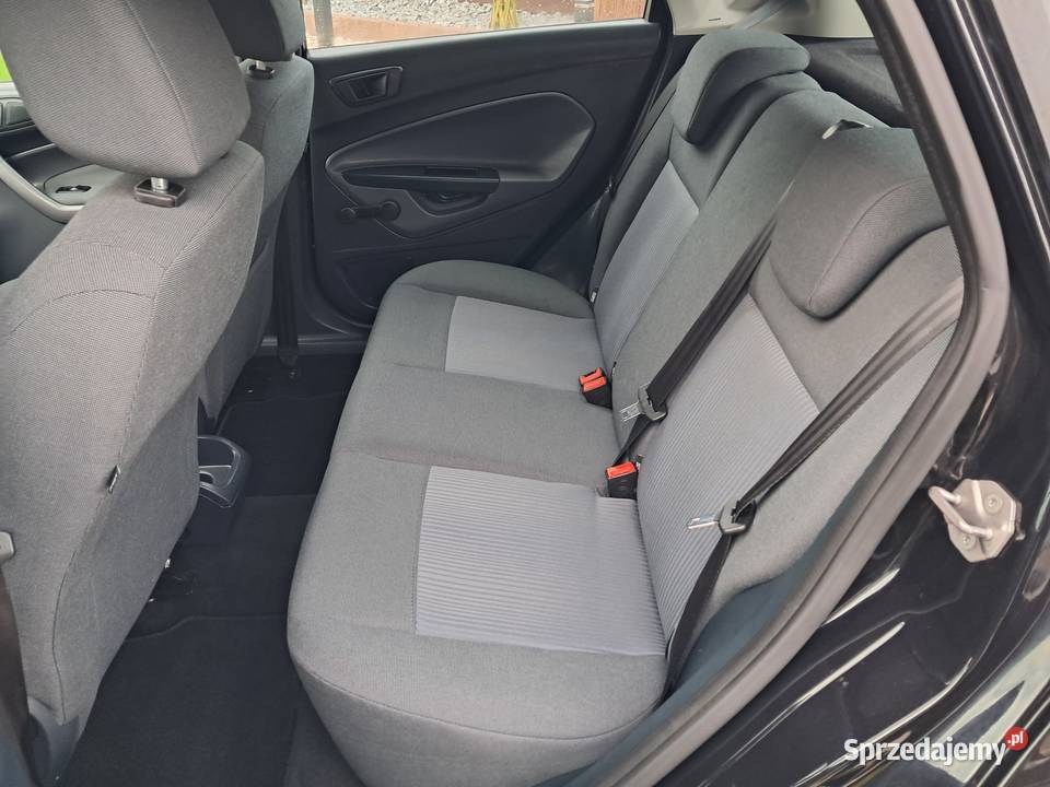 Sprzedam Ford Fiesta 12 benzyna 82