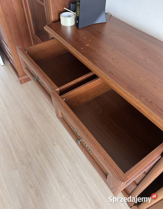Sprzedam 2 komody BRW negocjuj cenę mazowieckie