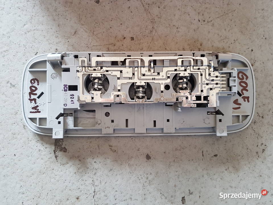 VW GOLF VI LAMPKA KABINY OSWIETLENIE KABINY oświetlenie kabiny Turek