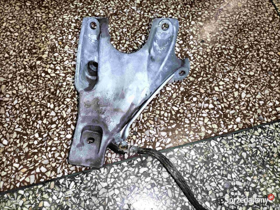 Wspornik silnika prawej stronie BMW E60 E61 523i śląskie Poręba