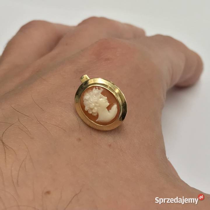 Złote kolczyki 14K 585 z ręcznie rzeźbioną kameą Biżuteria Warszawa