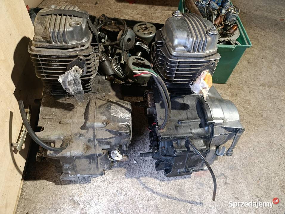Honda cb50j plus dwa silniki i różne części nieuszkodzony