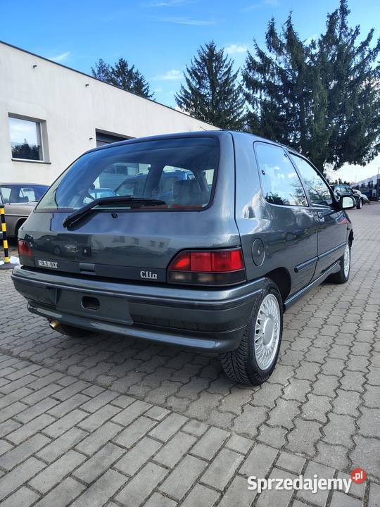Renault Clio Baccara 14L 1992 stan bez korozji nieuszkodzony