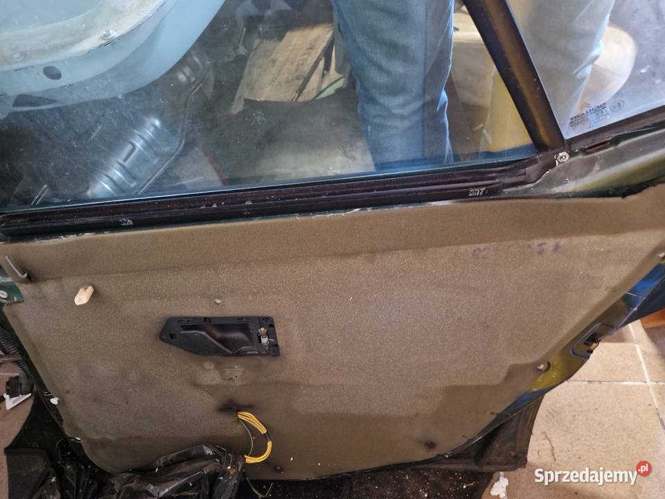 Drzwi tylne prawe Citroen XM sedan Y3 części blacharskie Karoseria