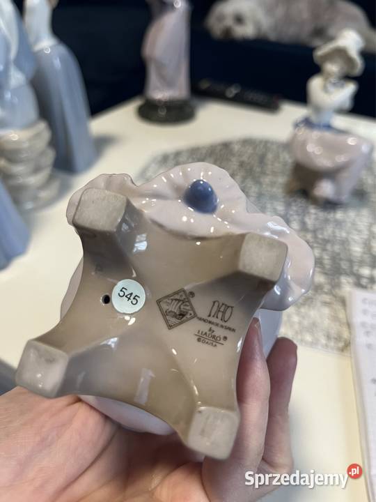 Figurka NAO by Lladro Grabówka