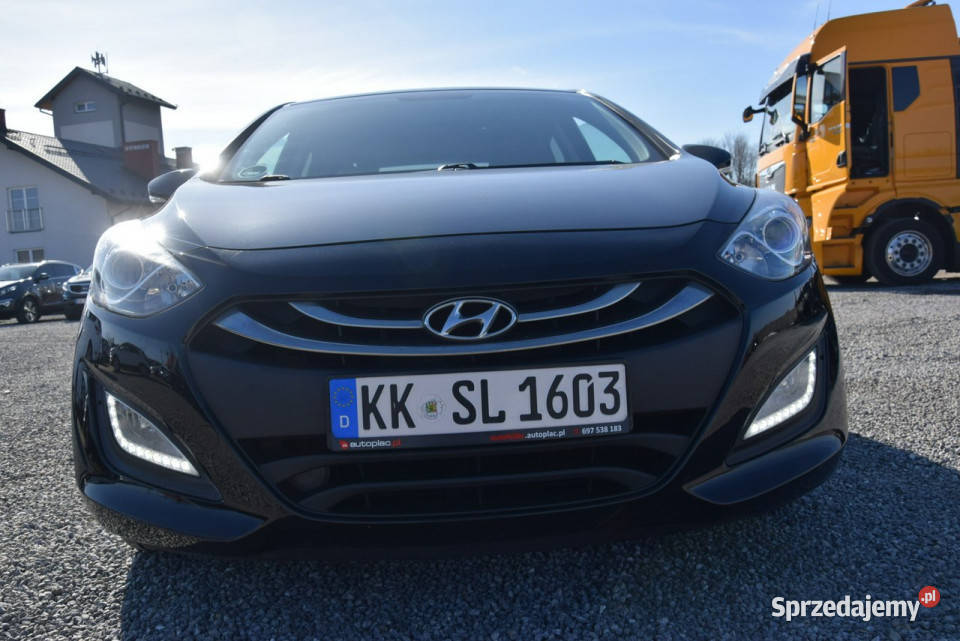 Hyundai i30 14B 2014r Navi Kamera Led Hak Majdan Sieniawski sprzedam