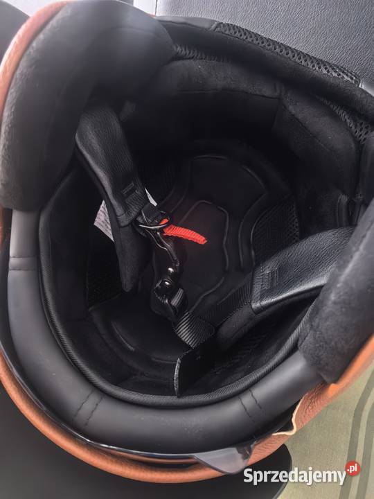 Sprzedam kaski retro L i XL Piła sprzedam