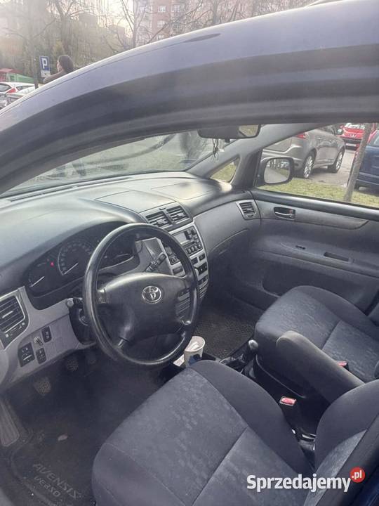 SZPRZEDAM TOYOTA AVENSIS VERSO