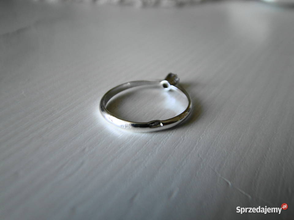 Subtelny pierścionek srebro 925 srebro
