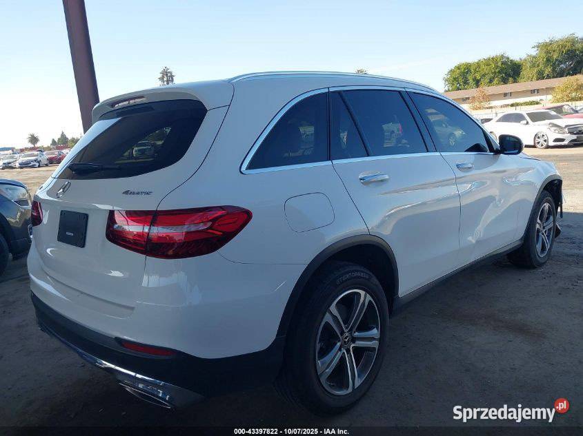 2018 MERCEDESBENZ GLC 300 4MATIC automatyczna Kobyłka