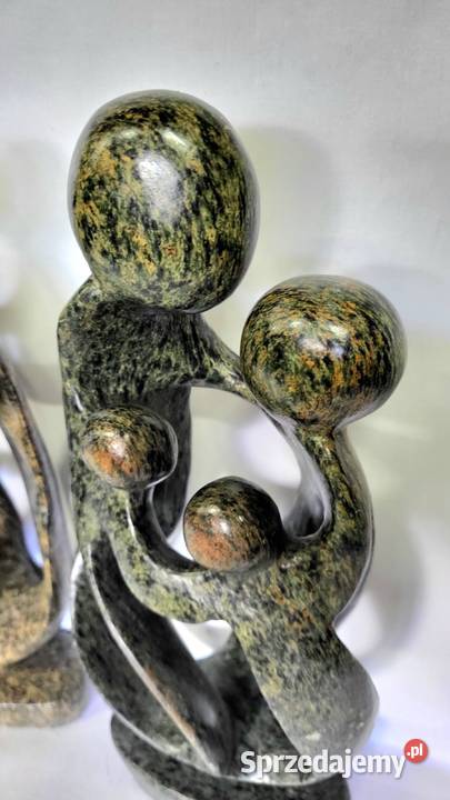 Abstrakt rzeźba afrykańska z kamienia Lębork