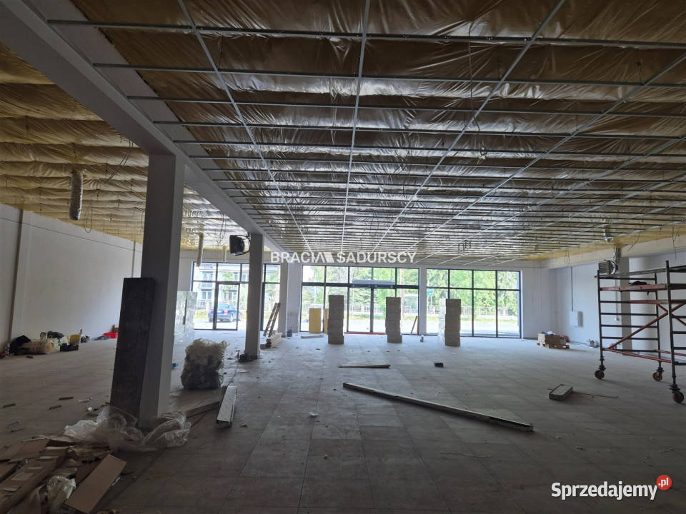 wynajmu lokalu Igołomia 580m2